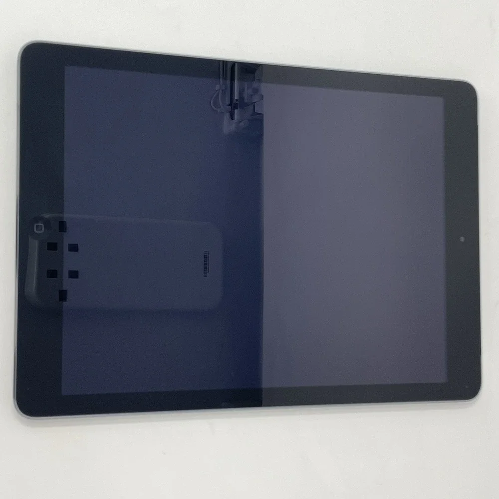 Apple iPad with White Bluetooth Keyboard Case
